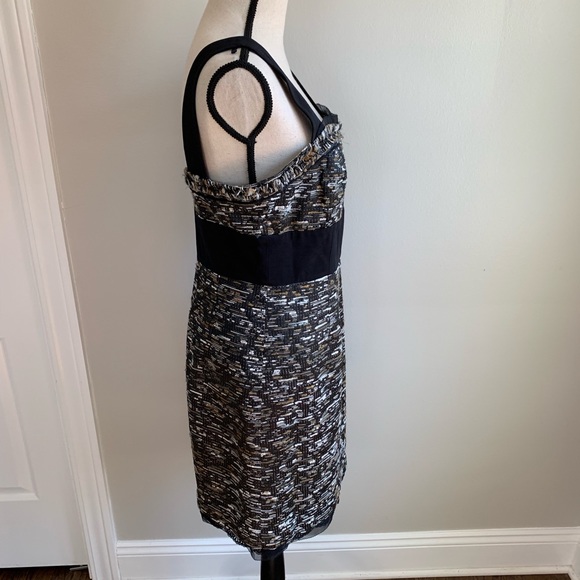 AYSHA DRESS tweed with cute details - Picture 3 of 7